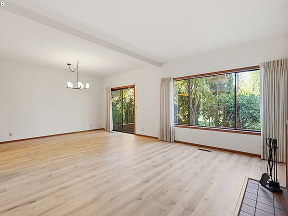 5th image of 587 Wimbledon Ct