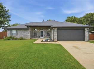 1005 Meadowlake Dr, Noble, OK 73068