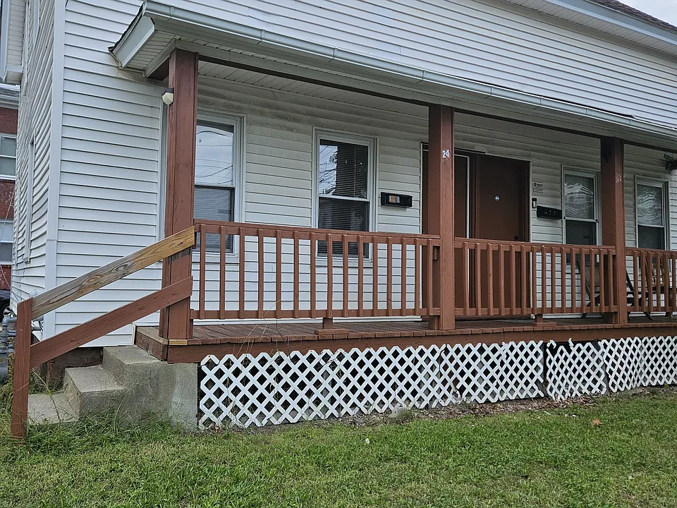 24 Cedar St