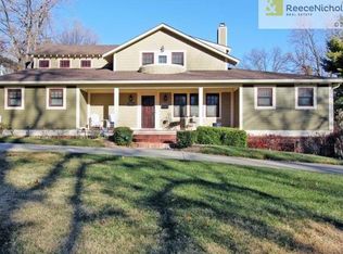 5112 W 67th St, Prairie Village, KS 66208