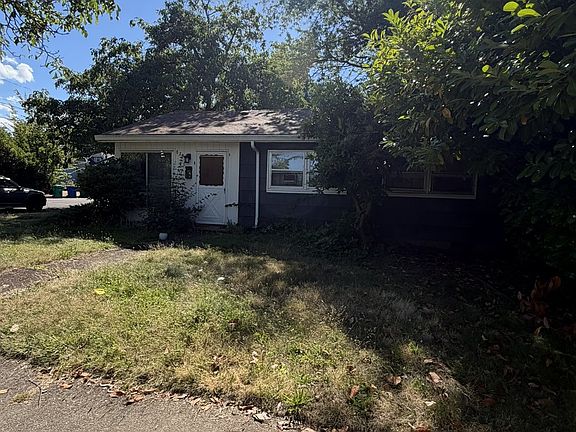 3rd image of 8707 N Woolsey Ave