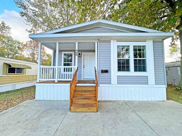 7055 Quarry Rd #440, Amherst, OH 44001