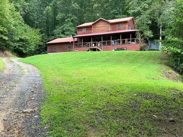 375 Pinnacle Creek Rd, Pineville, WV 24874