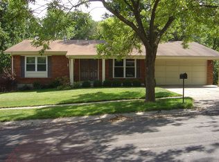 560 Running Creek Dr, Ballwin, MO