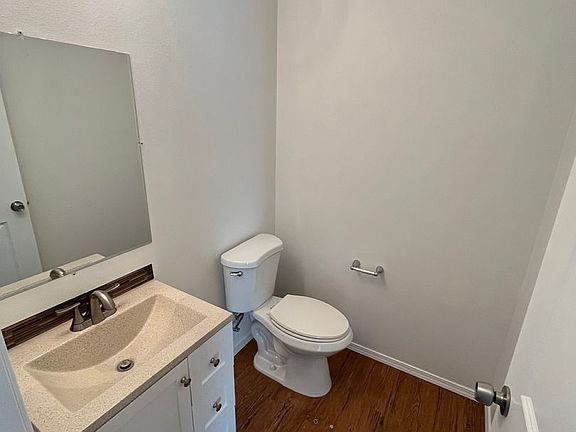 5th image of 1702 W Lee St APT D