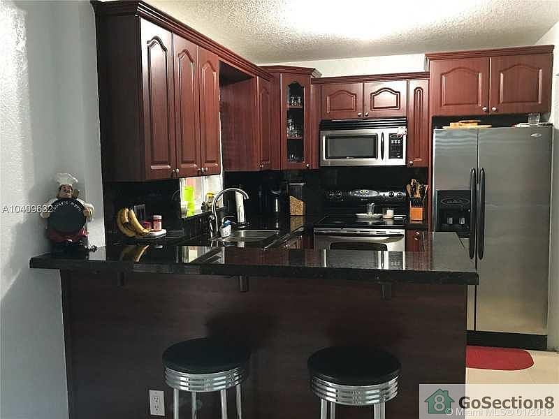 1st image of 6245 Kendale Lakes Cir
