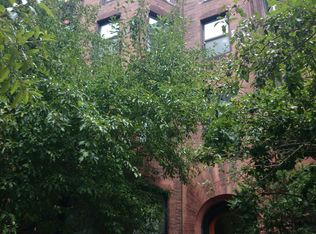 33 Bay State Rd APT 4F, Boston, MA 02215