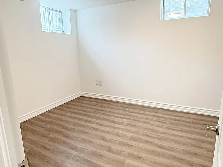 38 Shaina Ct #LOWER LEVEL — Photo 11