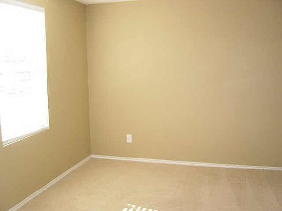 2nd image of 1304 Summerdale Ln