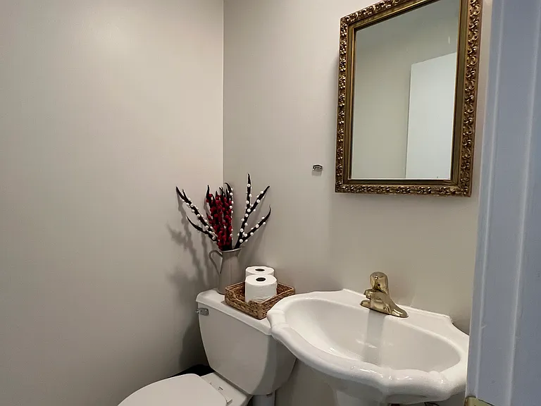 10569 Cambridge Ct — Photo 13