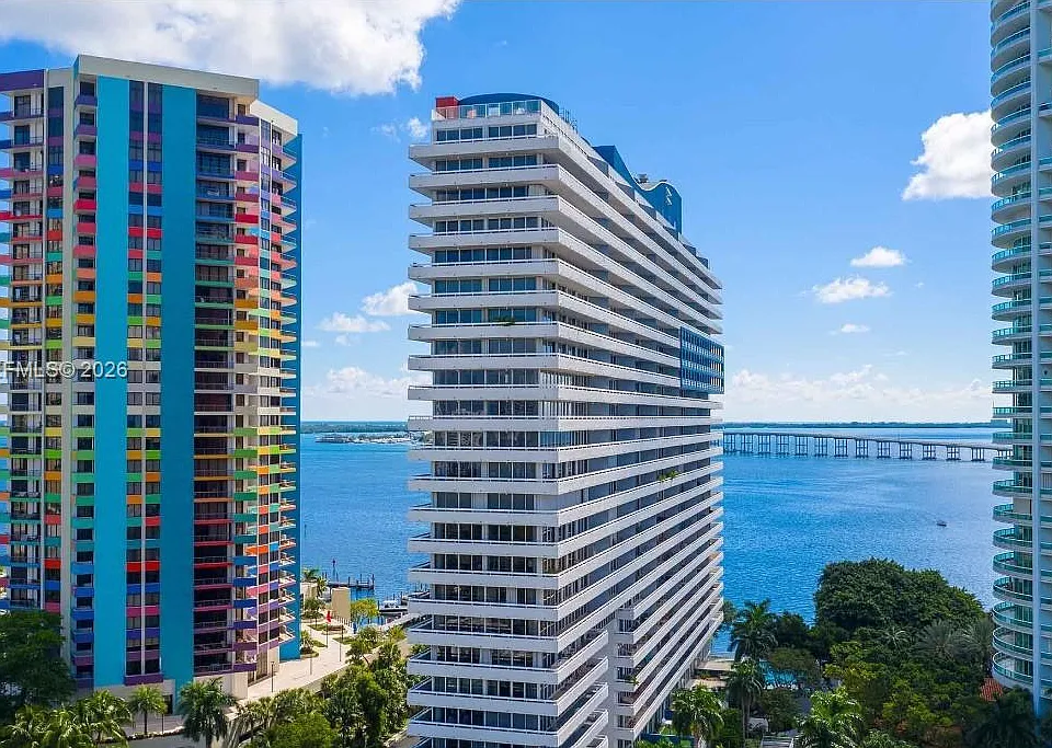 1627 Brickell Ave #1204