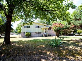 8348 E 5th Pl, Tulsa, OK 74112