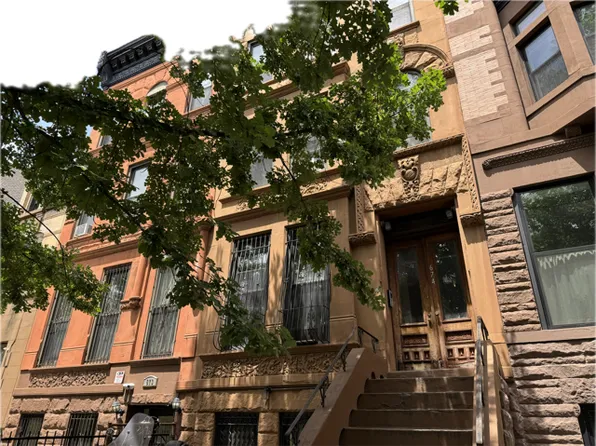 674 Lafayette Avenue image 1 of 9