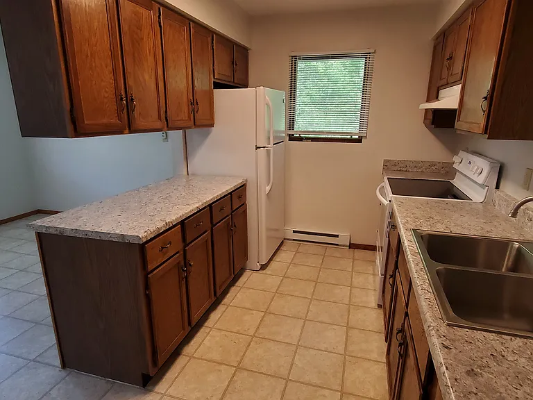 2980 Wildwood Dr #3 — Photo 6