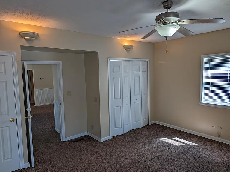 219 Pearl St — Photo 21