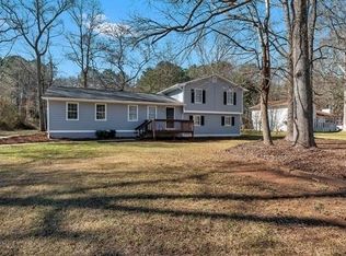 10 Nectarine Dr, Newnan, GA 30265