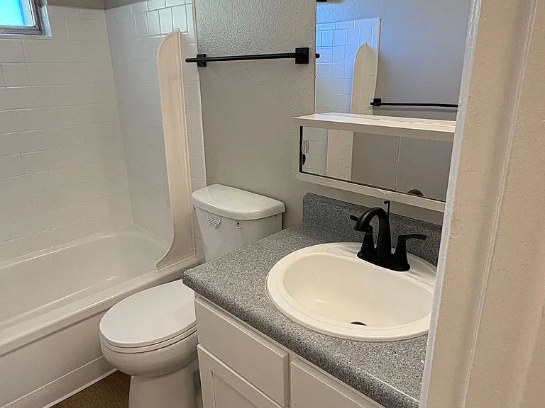 Garden Center Apt. 62, 64 & 70 — Photo 38