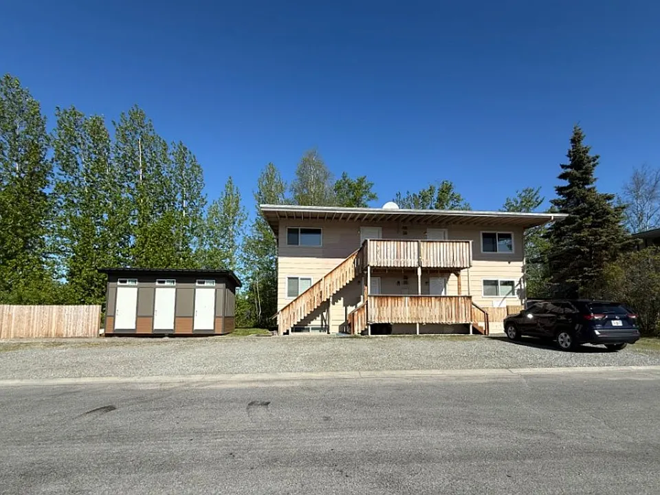 3907 Carolina Dr