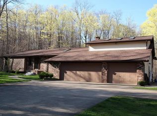17200 Wood Acre Trl, Chagrin Falls, OH 44023