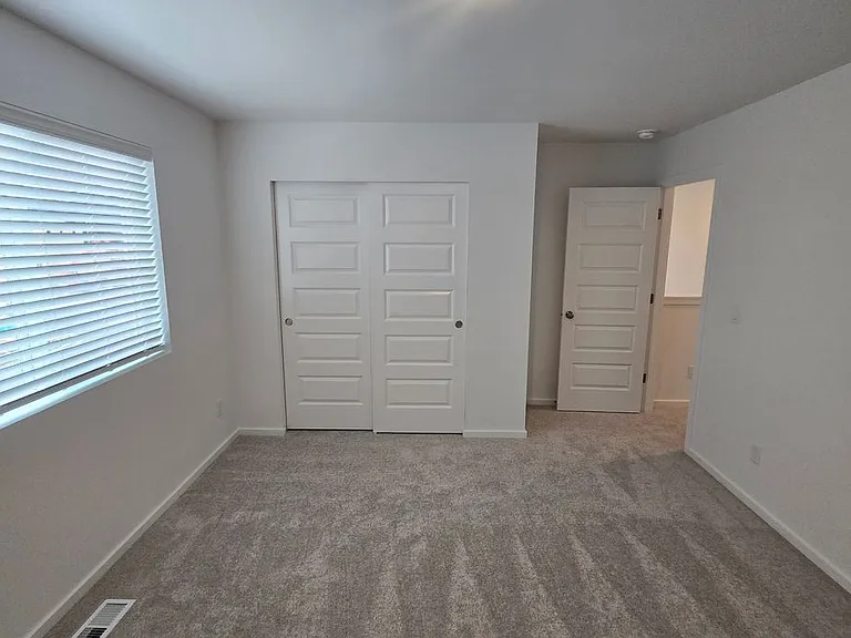 2700 Wonderland Way — Photo 33