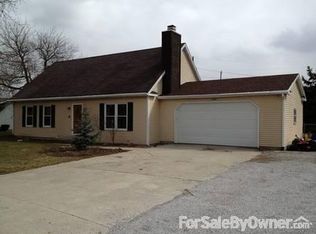 13777 Larch Ct, Bowling Green, OH 43402