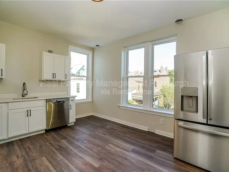 2123 Sidney St — Photo 4