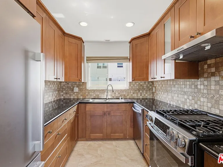 1807 Carnegie Ln #2 — Photo 7