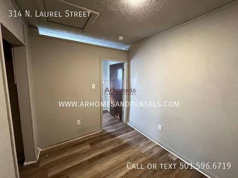 314 N Laurel St — Photo 9