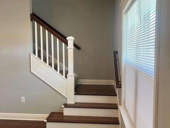 3rd image of 7481 Harvest Village Ct