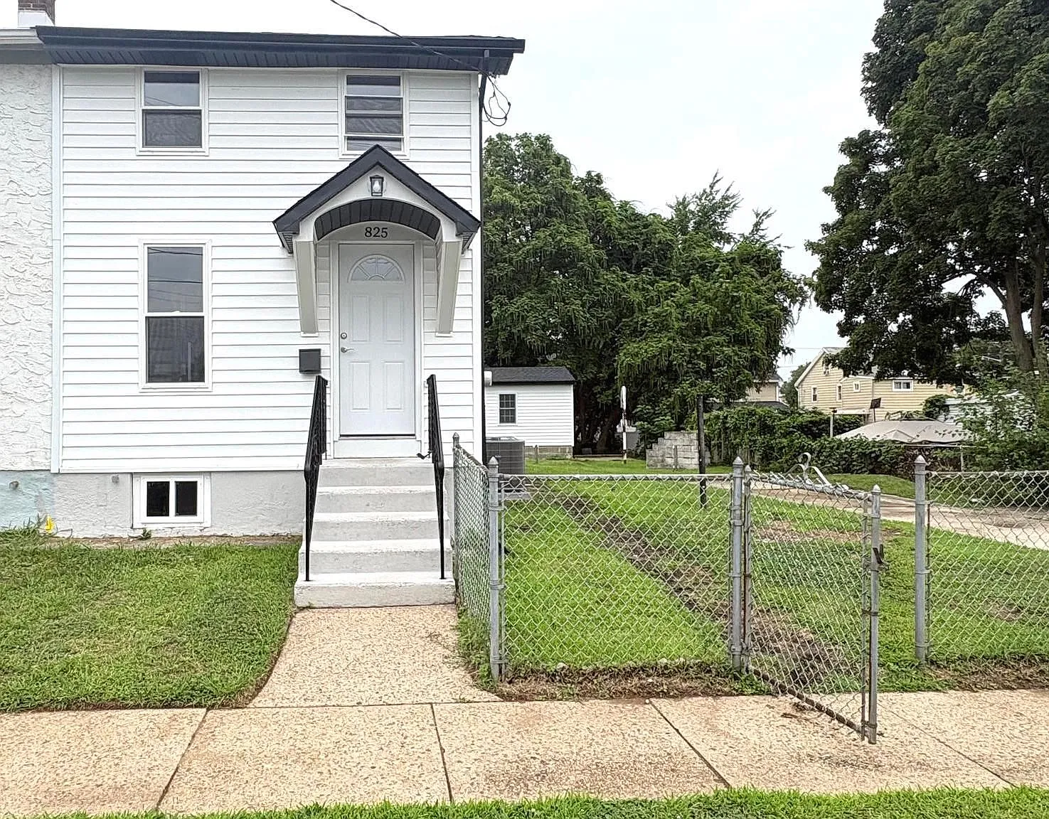 3 bed, 2.0 bath, 1180 sqft, $1,950 — Photo 1