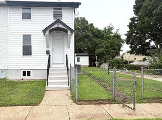 825 W 3rd St, Florence, NJ 08518