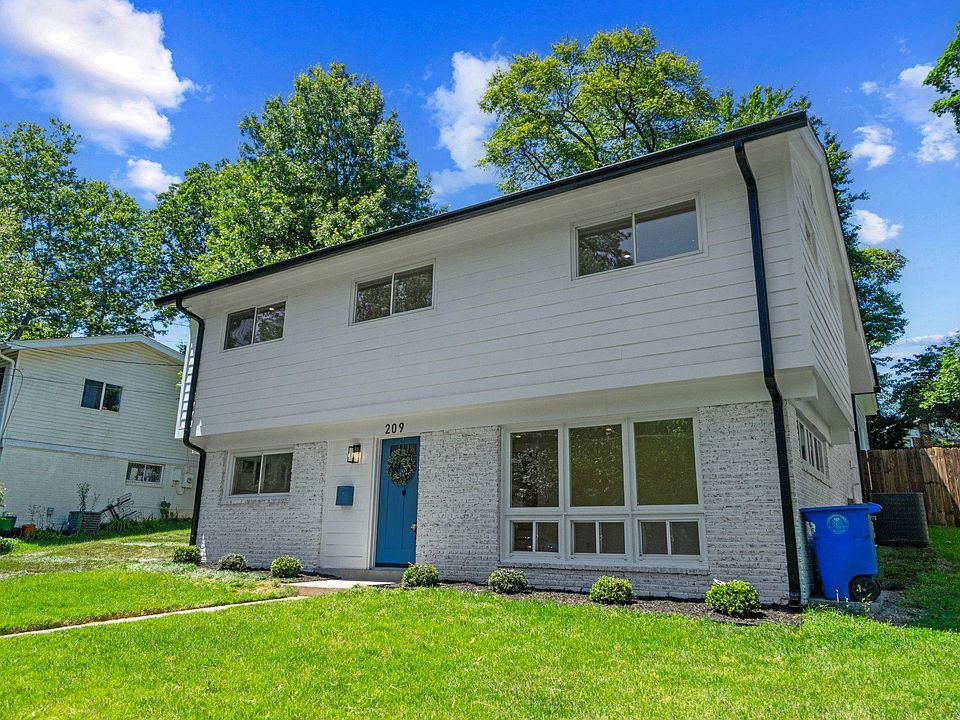 1st image of 209 Thistle Dr