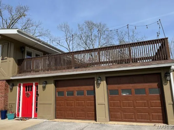 86 Pebblebrook Ln, Saint Louis, MO 63146