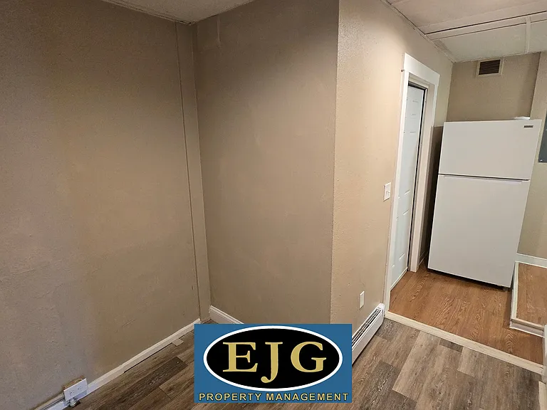 504 Main St #1 — Photo 9