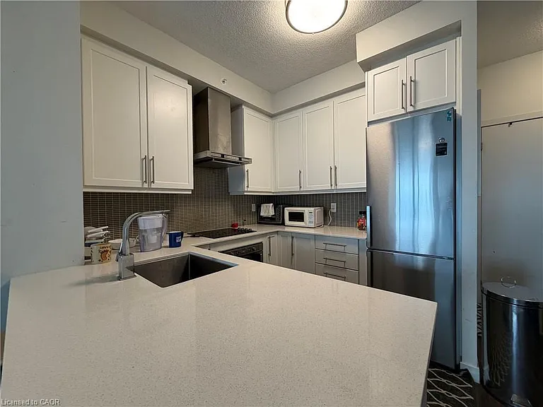 2081 Fairview St #1606 — Photo 2
