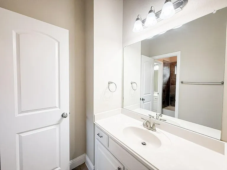 7048 Fullerton Cir — Photo 30