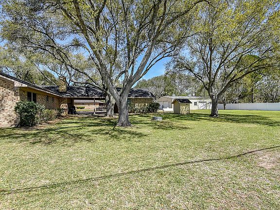 3rd image of 2719 Vail St