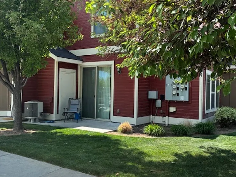1530 W Ann Taylor St #Q — Photo 19