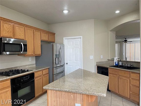 4th image of 10273 Bayhead Beach Ave