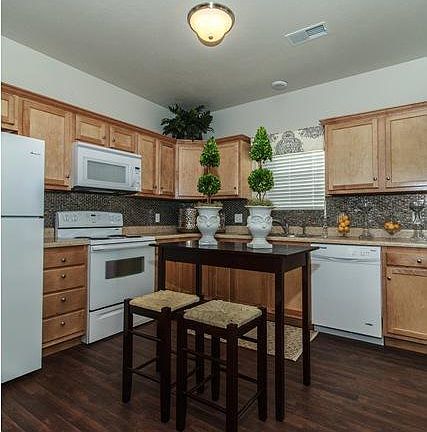 2nd image of 46810 Red Fox Ln