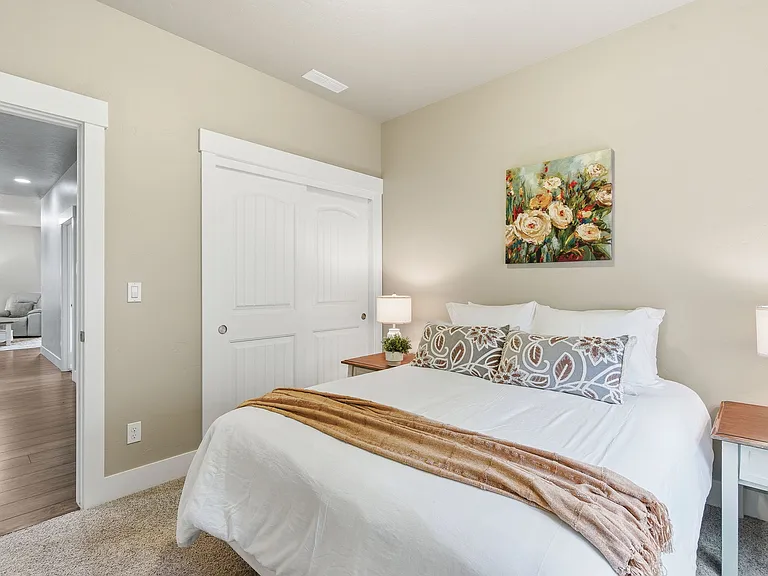 1136 Overland Trl — Photo 18