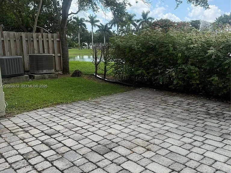 3064 SE 1st Dr #7 — Photo 7