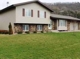 3405 Springbrook Way, La Crosse, WI 54601