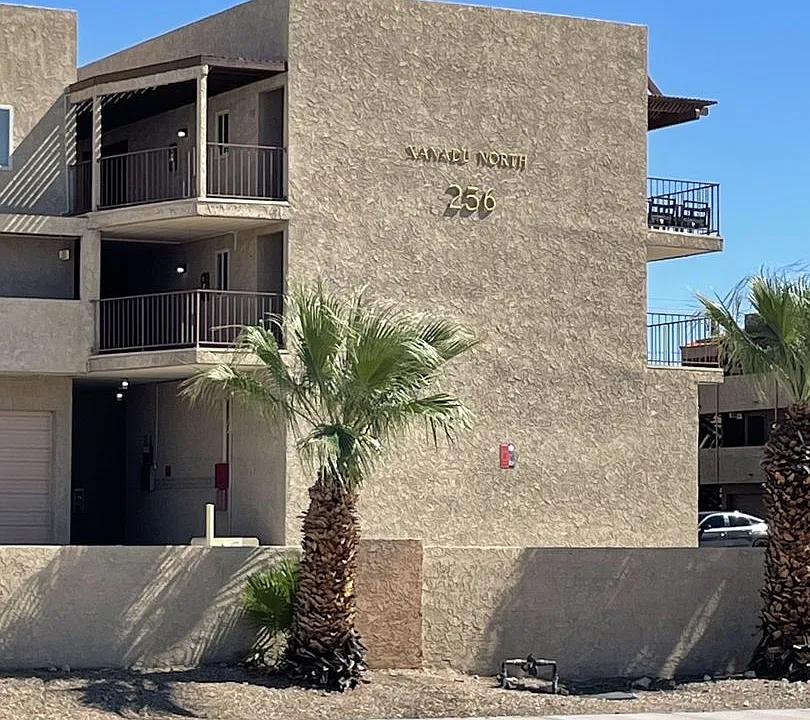 256 Lake Havasu Ave S
