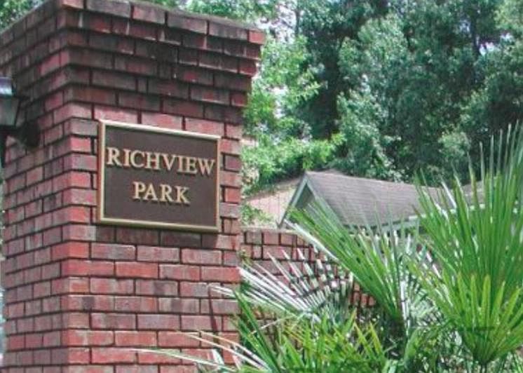 1st image of 468 Richview Park Cir E