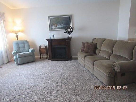 Large  comfortable living room