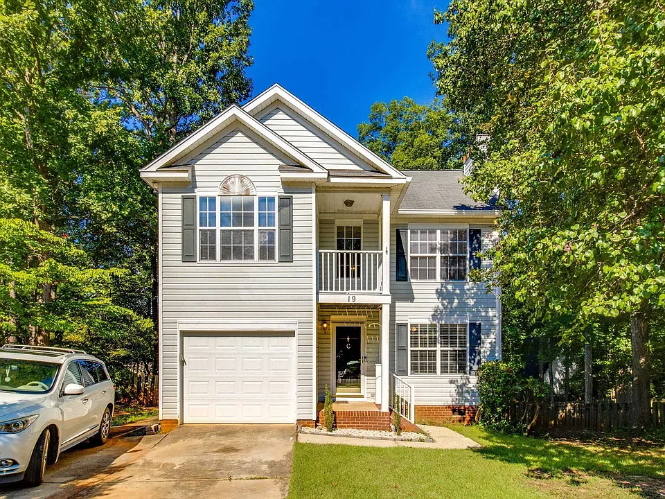 19 Caddis Creek Ct