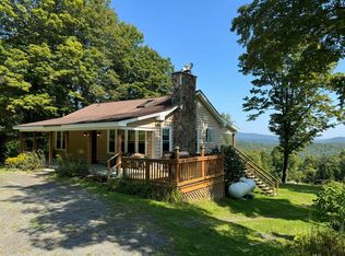 639 Shippee Rd, Readsboro, VT 05350