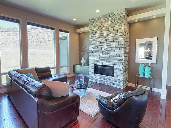2nd image of 5003 Audubon Way