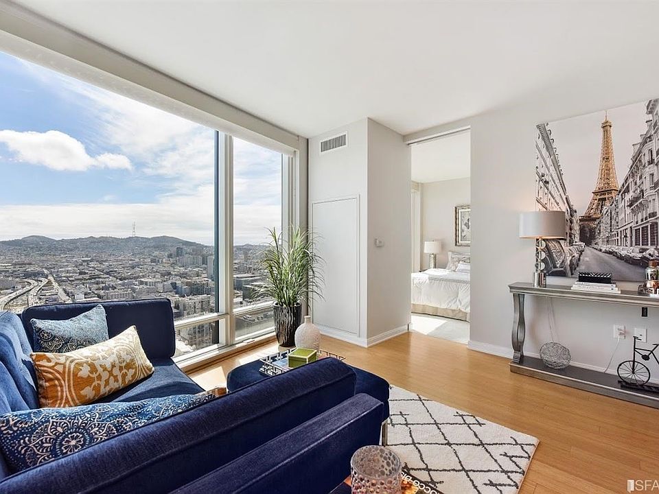 1st image of 425 1st St Unit 3204